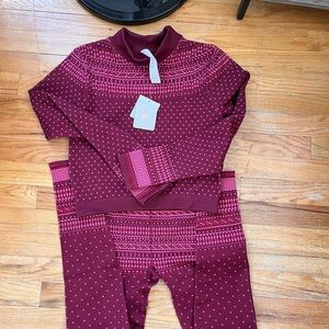 NWT Fabletics Leggings and Top size medium